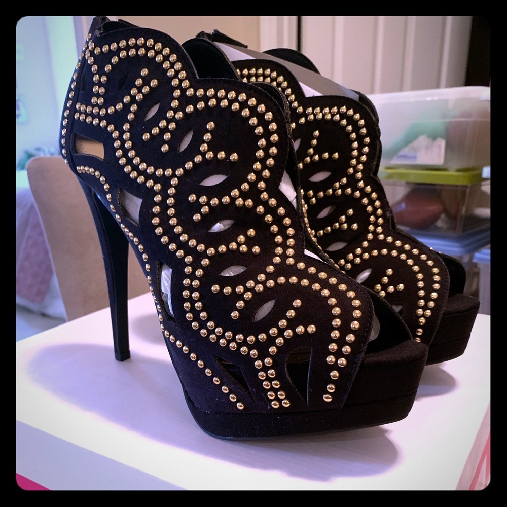 Black Heels.